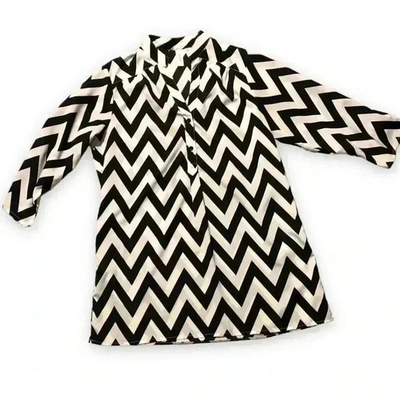 Tacera Black and White Chevron Long-sleeve Dress - Picture 6 of 8